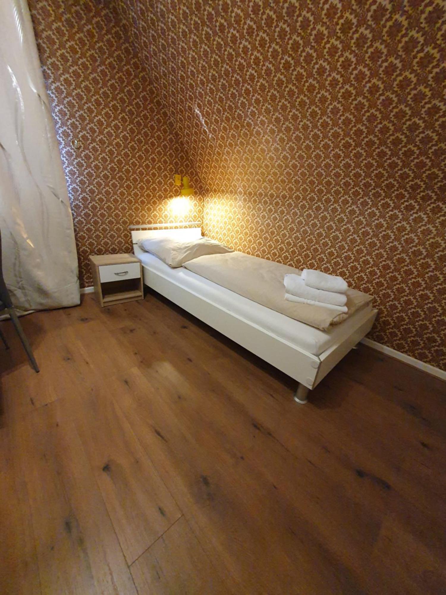 Privatzimmer An Der Uniklinik ماينتس المظهر الخارجي الصورة